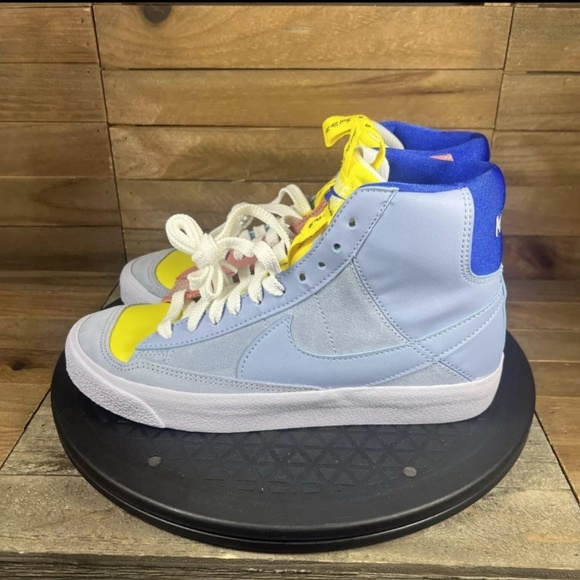 Nike Blazer Mid '77 GS Sneakers Multicolor Size 7 Women's or 5.5 Y -High Top Boy - Picture 3 of 11